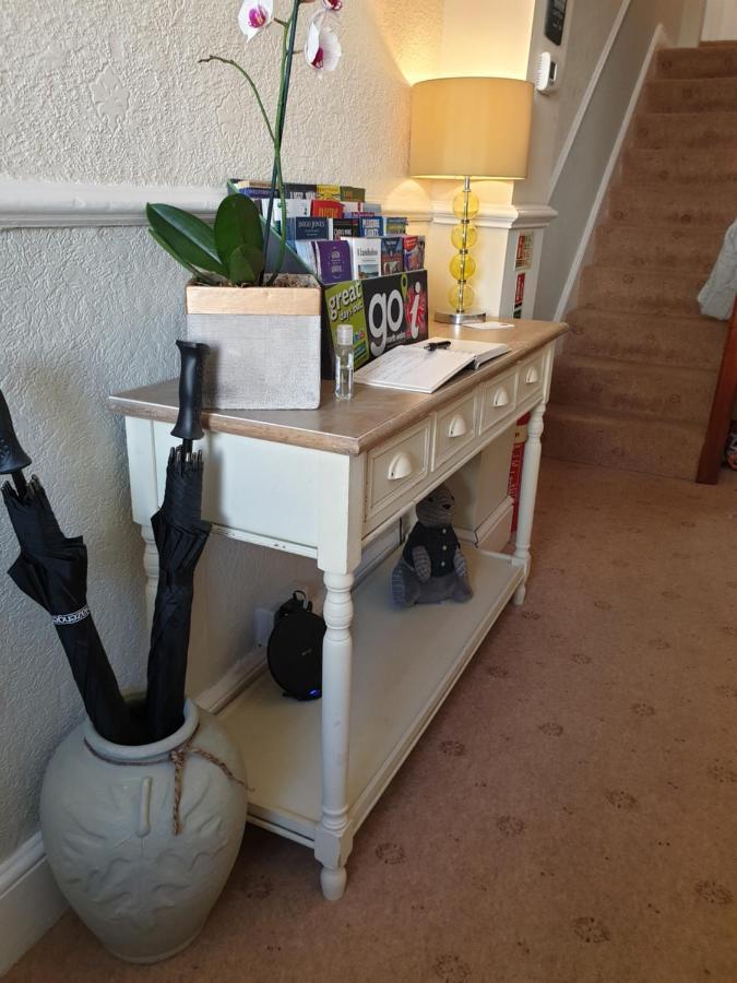 Glascoed Guest House لاندودنو المظهر الخارجي الصورة