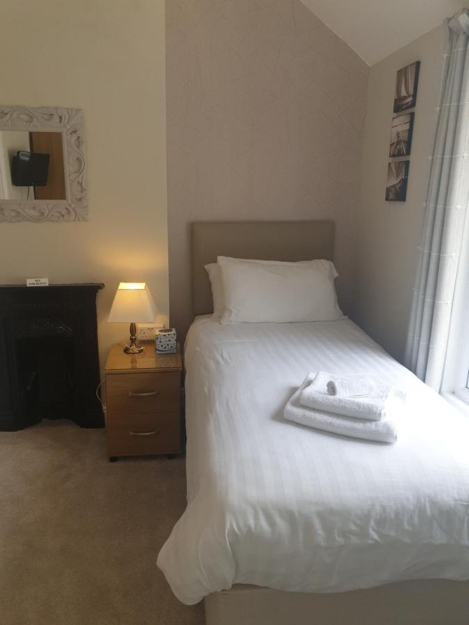 Glascoed Guest House لاندودنو المظهر الخارجي الصورة