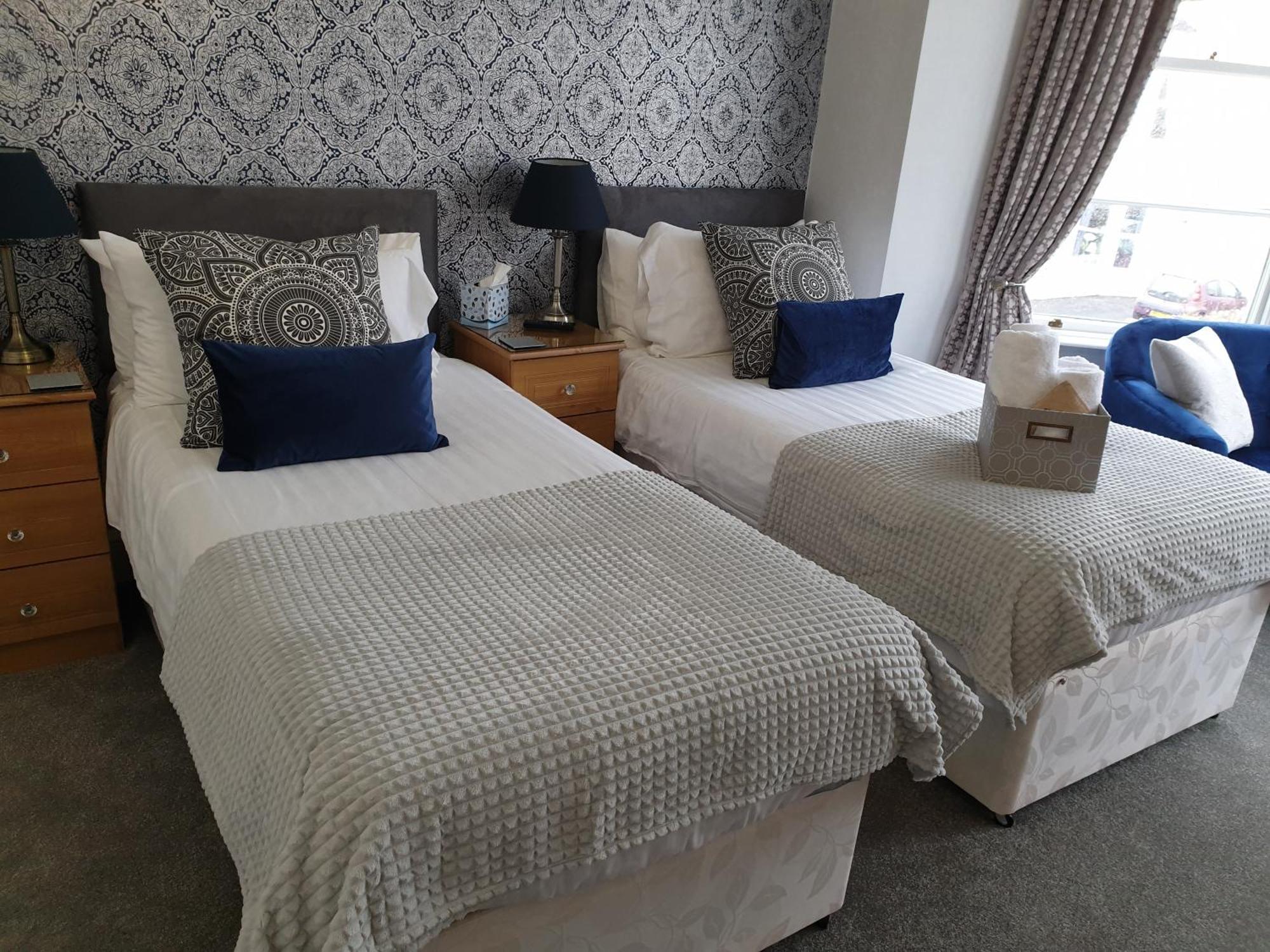 Glascoed Guest House لاندودنو الغرفة الصورة